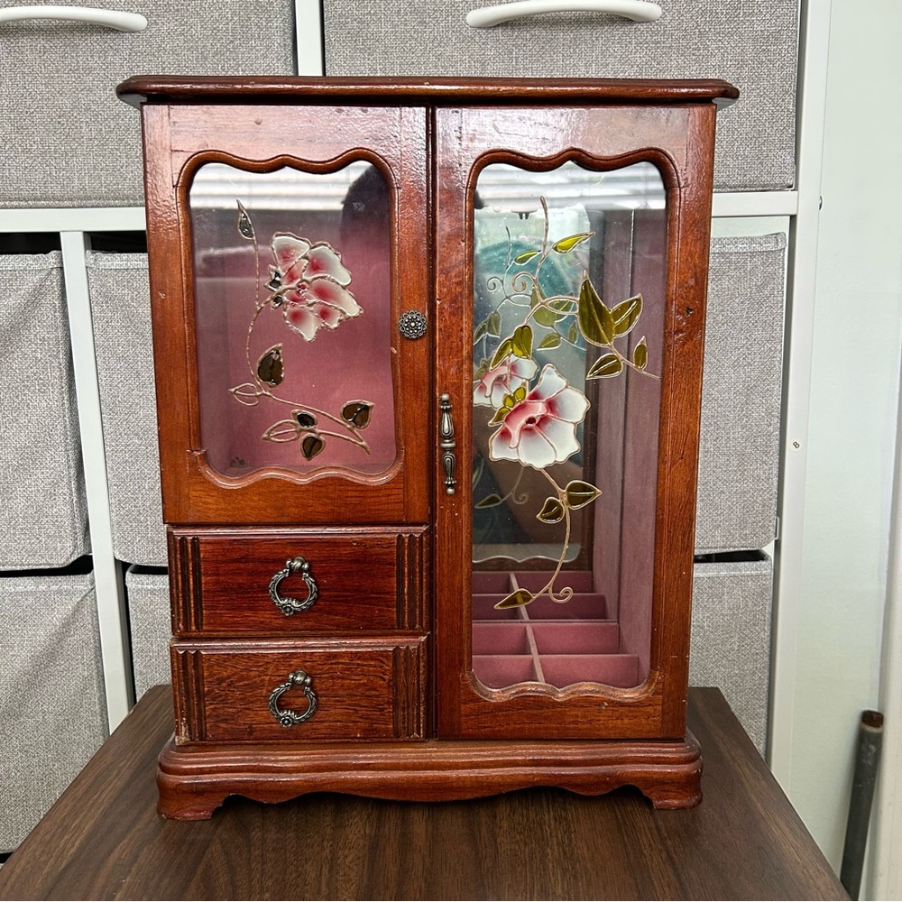 SOLD Vintage Jewelry Storage